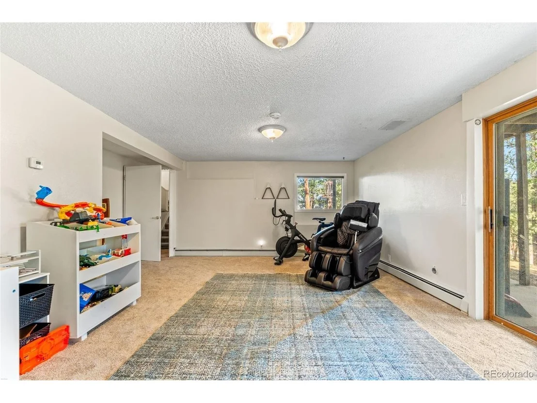 Photo of 20 Long Ridge Dr