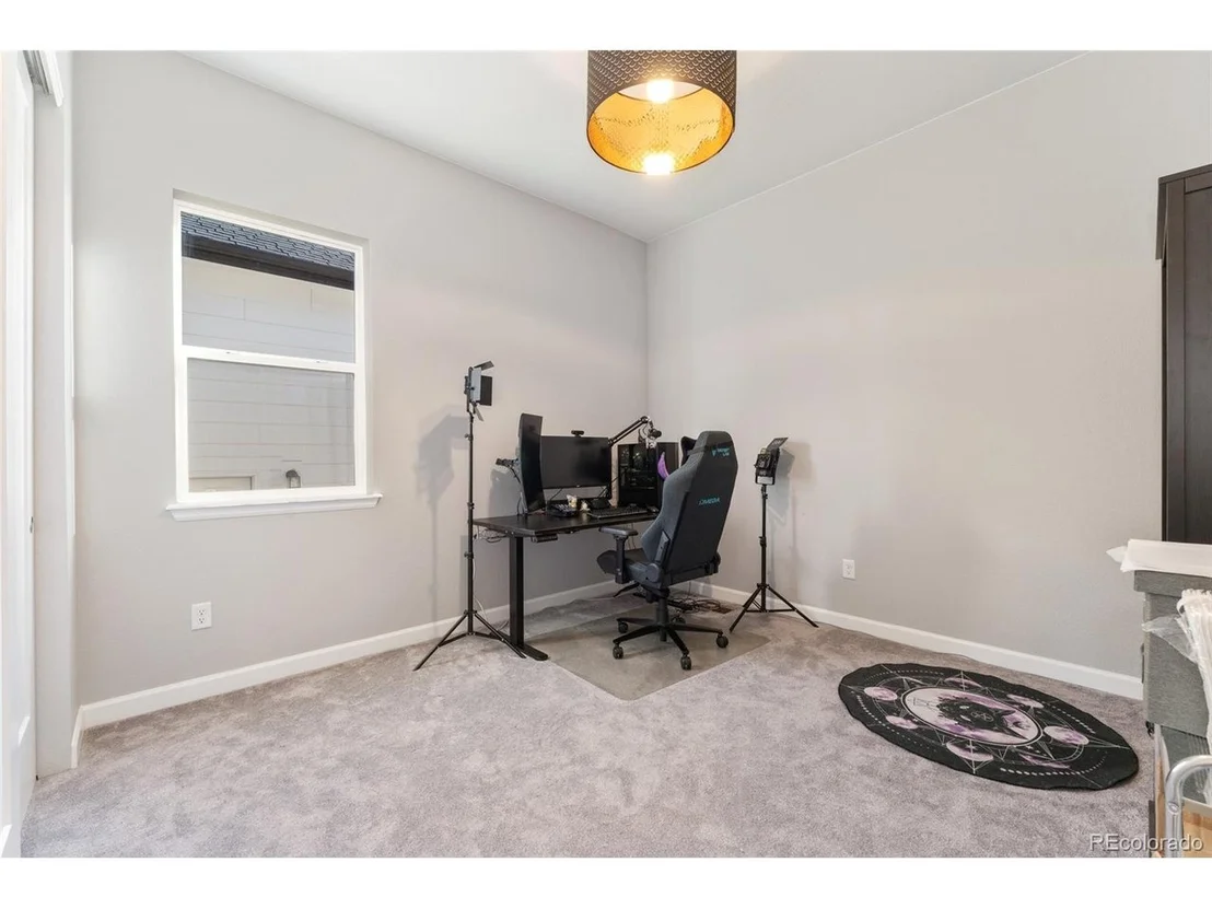 Photo of 6069 Long Branch Dr