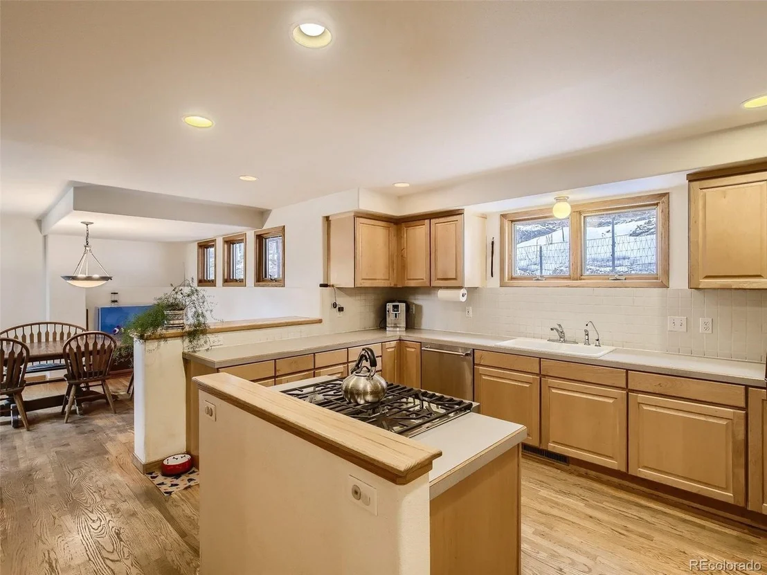 Photo of 597 Pine Glade Rd