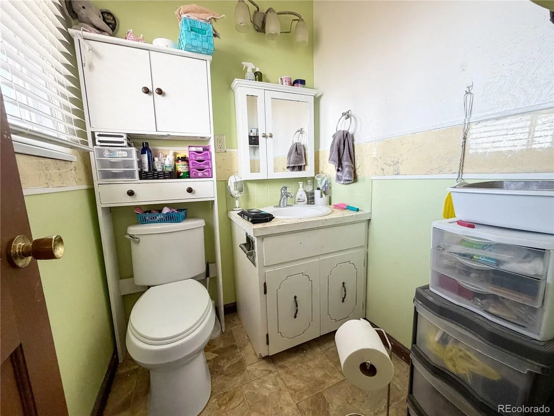 Photo of 662 Ash Ave