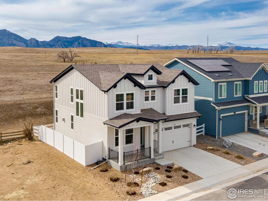 Photo of 153 Mohawk Cir