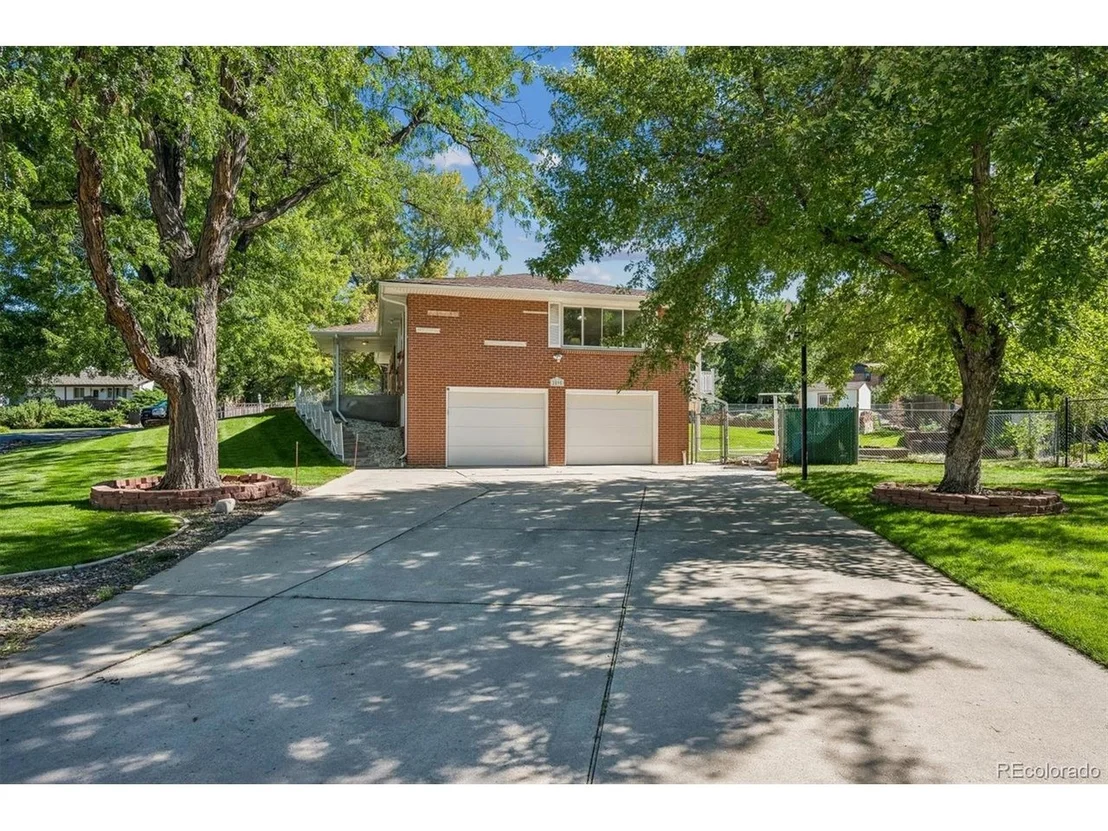 Photo of 2895 Garden Rd