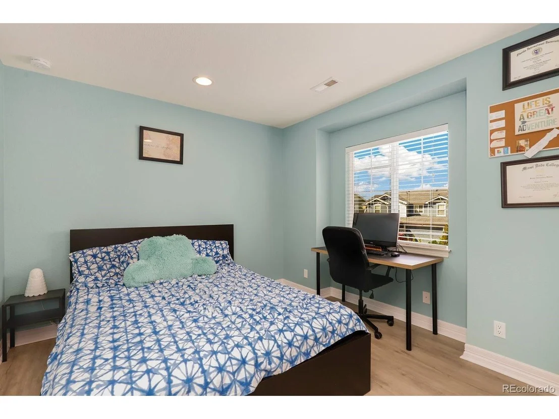 Photo of 6098 Raleigh Cir