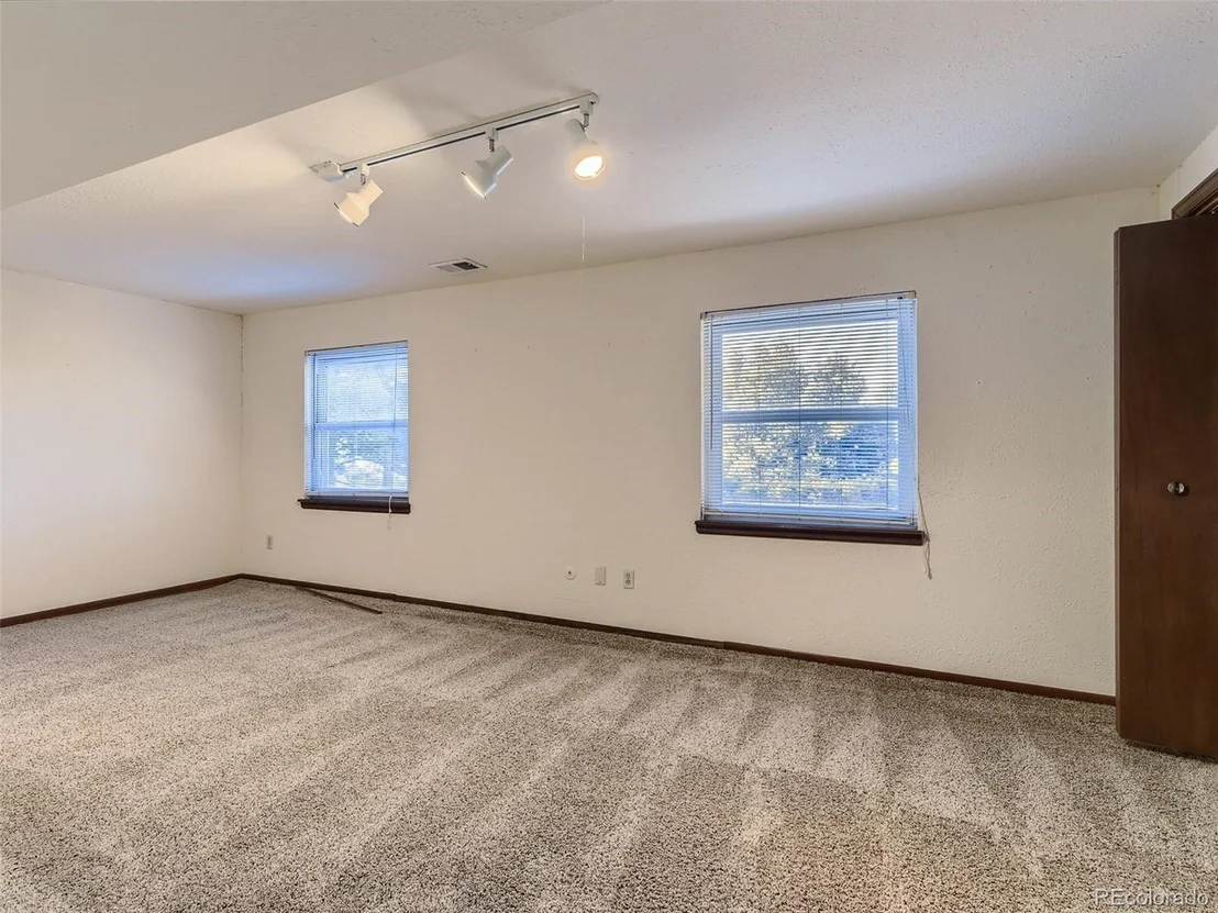 Photo of 7992 E Windcrest Row
