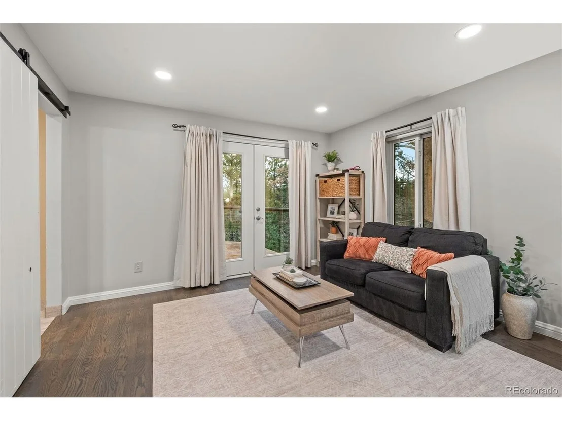 Photo of 29843 Canterbury Cir