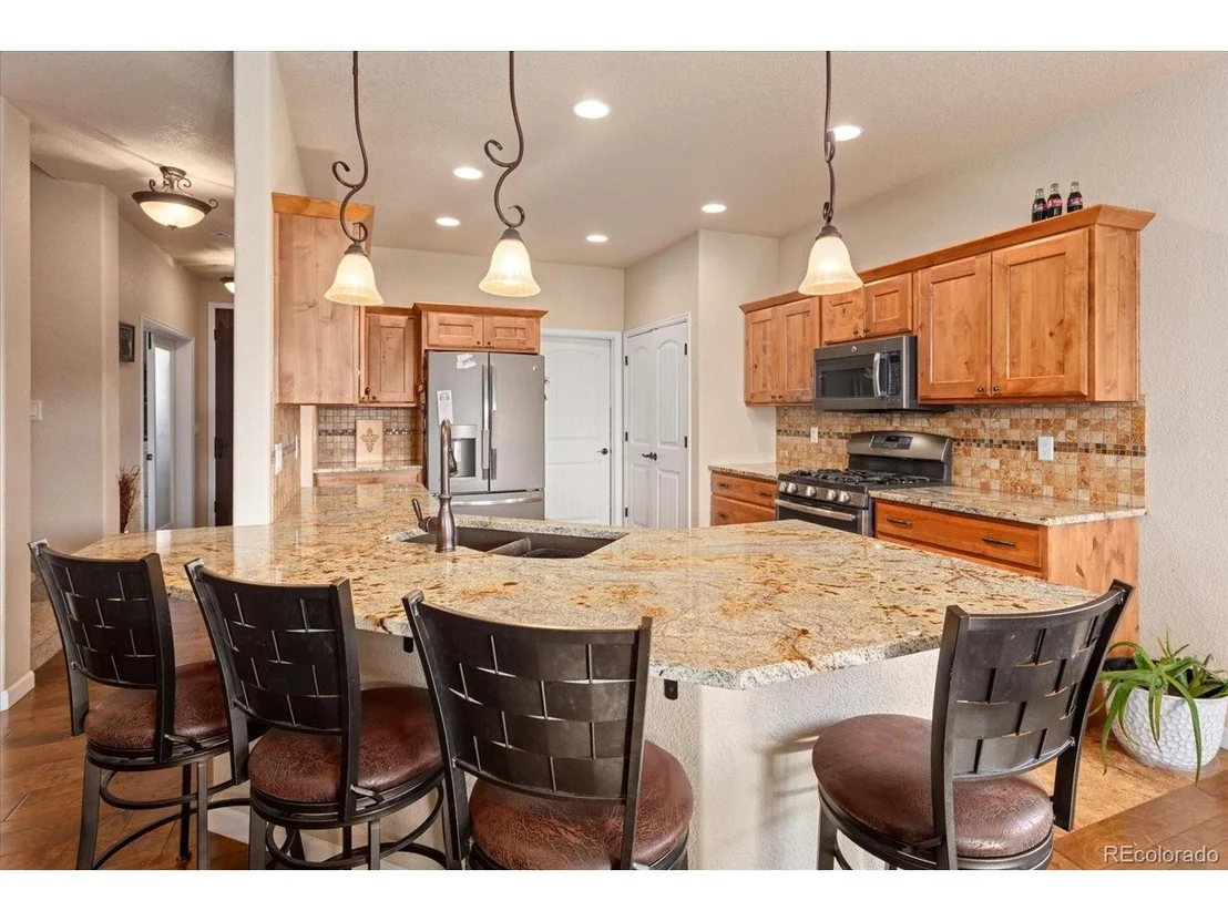 Photo of 210 Cottonwood Cir