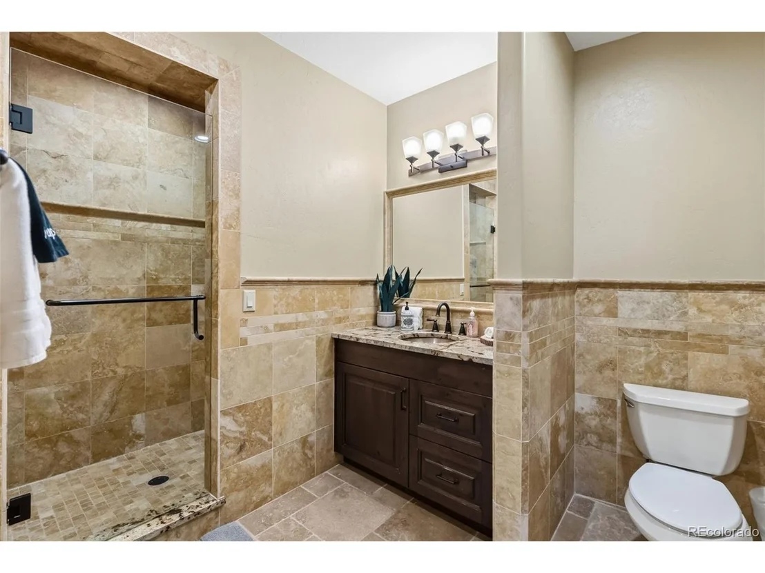Photo of 560 Beeler Pl