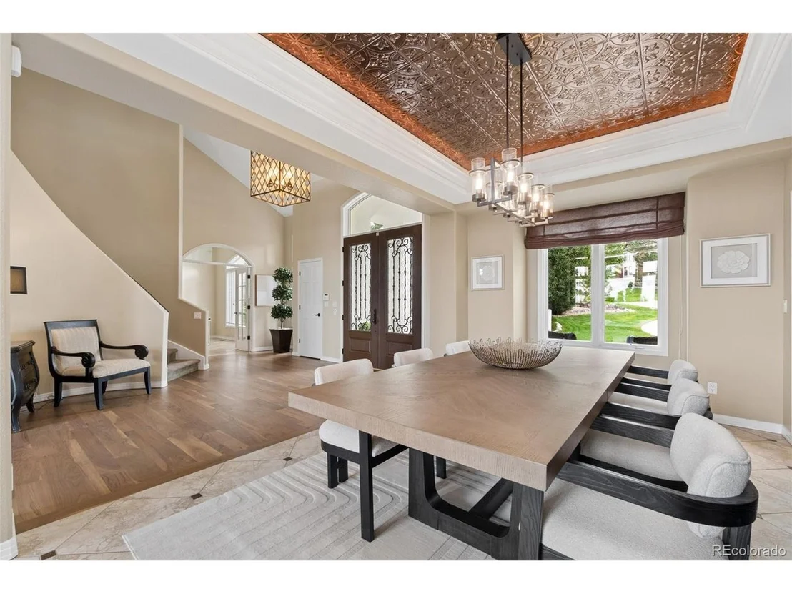 Photo of 8571 Colonial Dr