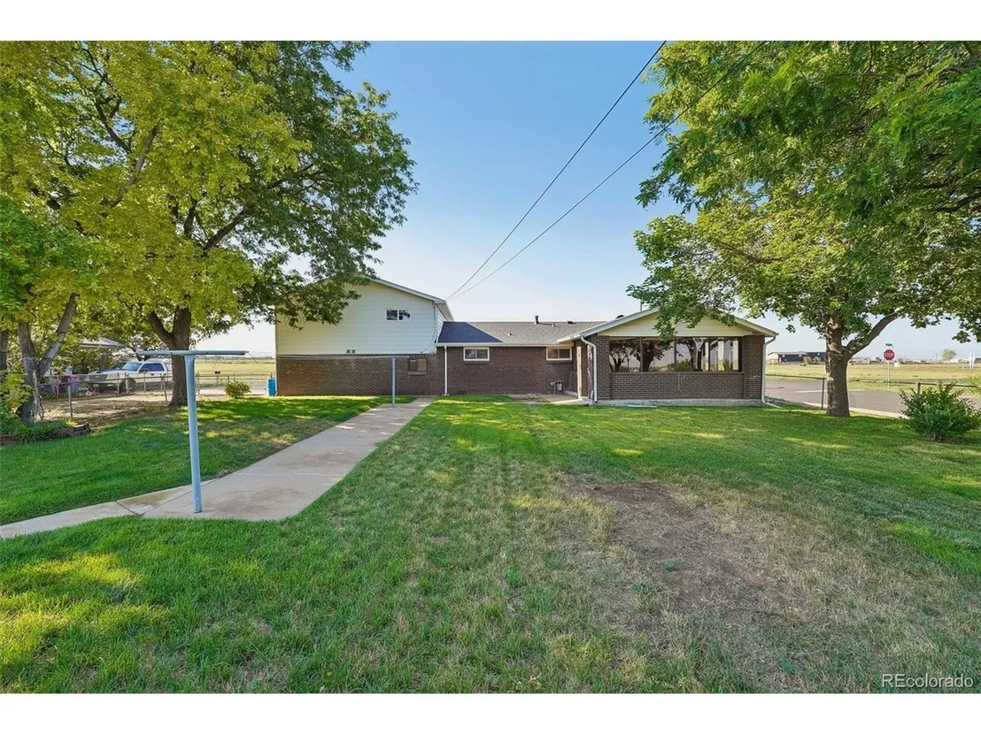 Photo of 101 2nd St