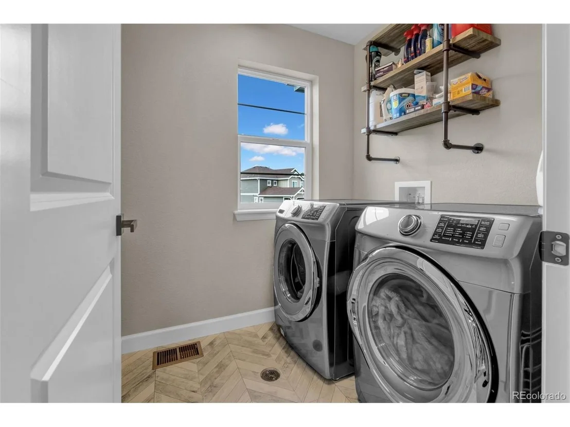 Photo of 1065 White Leaf Cir