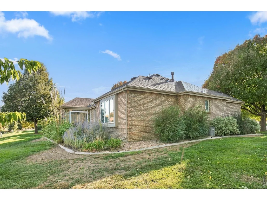 Photo of 1650 46th Ave