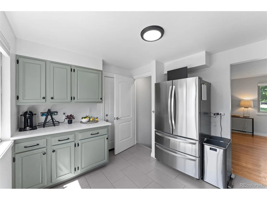 Photo of 6518 W 70th Pl