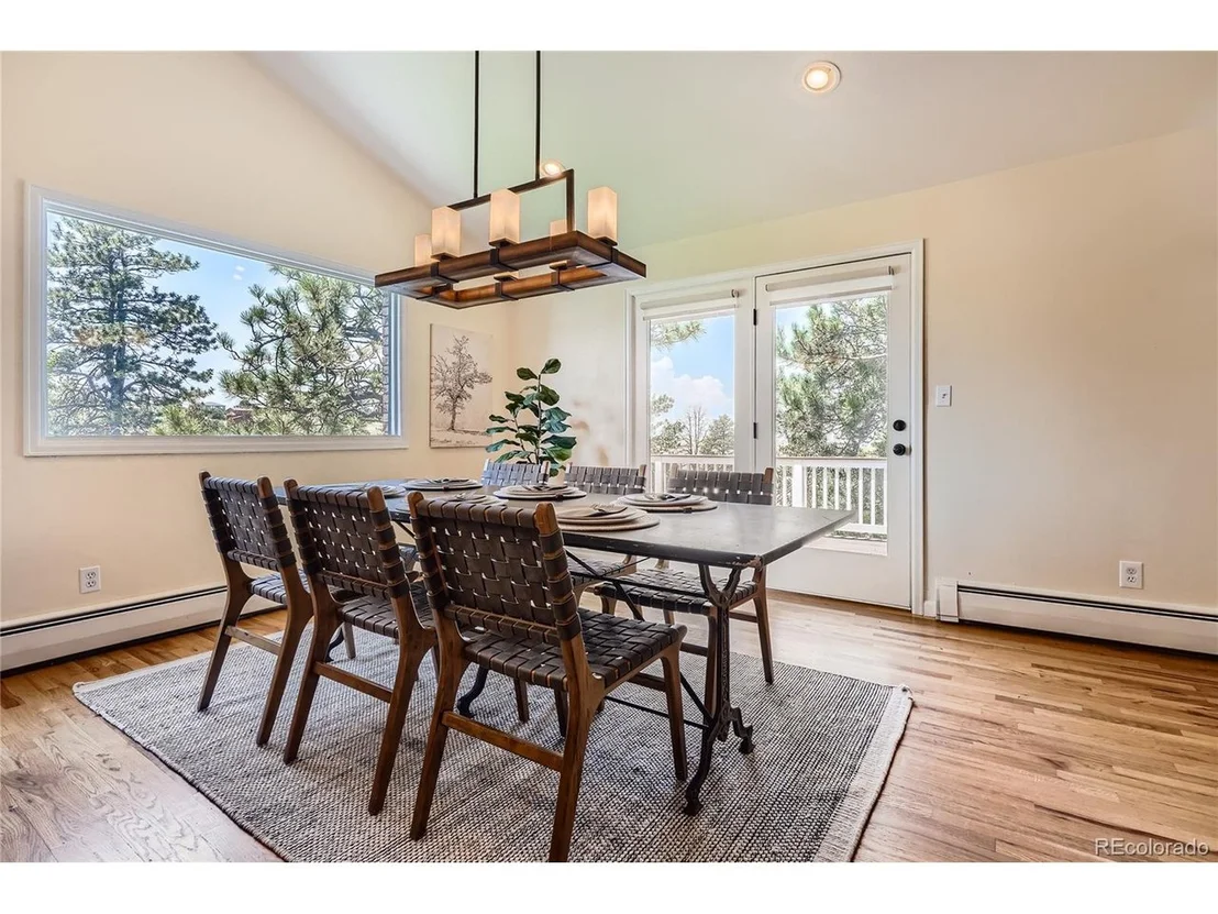 Photo of 6685 Chalet Cir