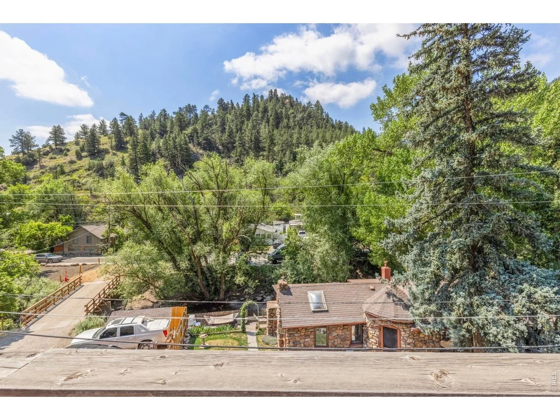Photo of 22 Artesian Dr
