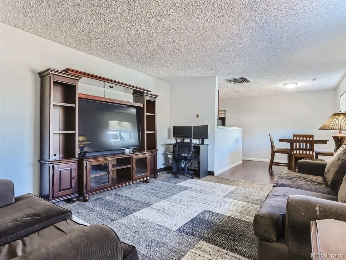 Photo of 1010 Eppinger Blvd