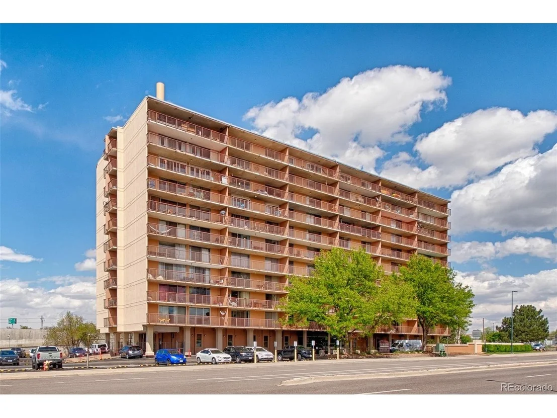 Photo of Unit 607 at 2225 Buchtel Blvd