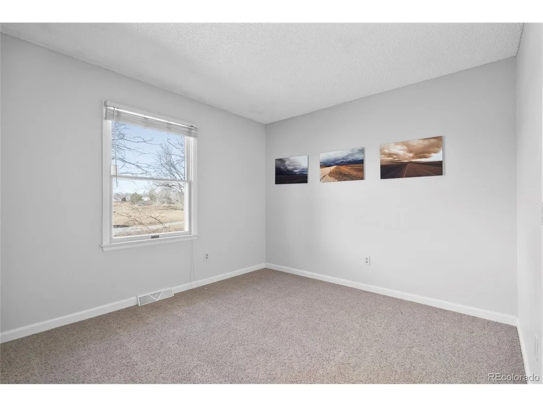 Photo of 12945 Columbine Cir