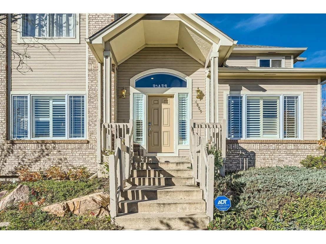 Photo of 4859 Dakota Blvd