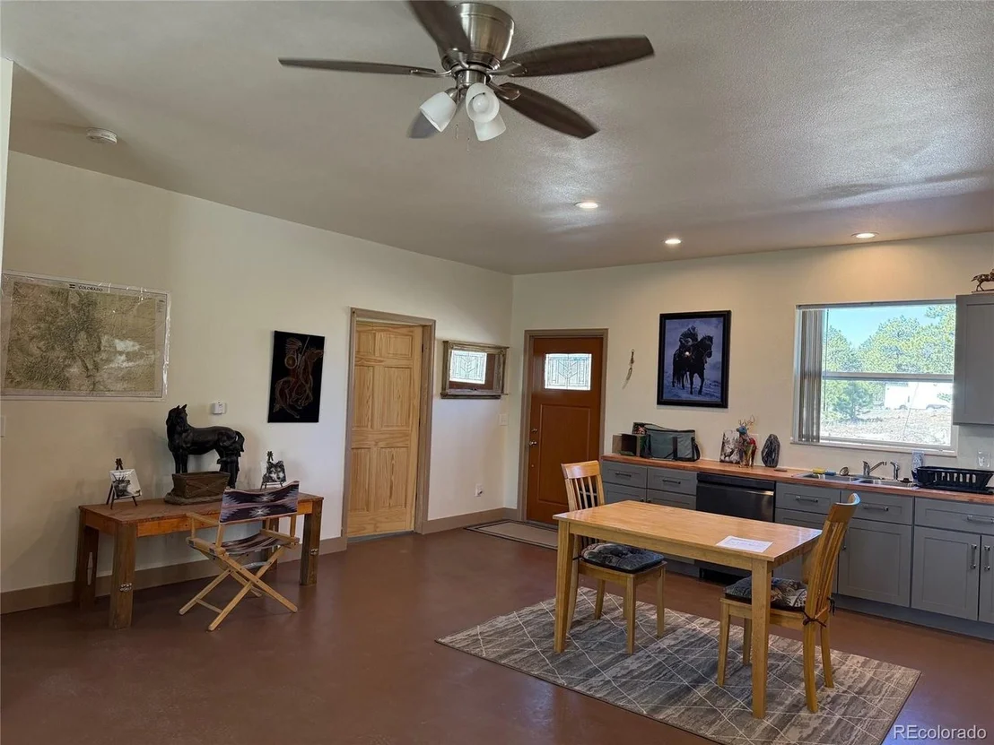 Photo of 909 Pitchfork Rd