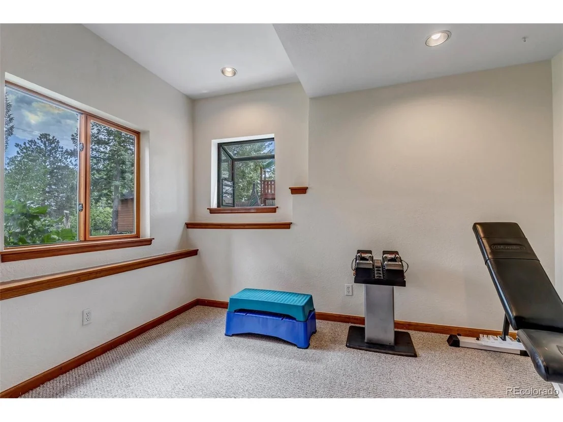 Photo of 512 Mary Beth Rd