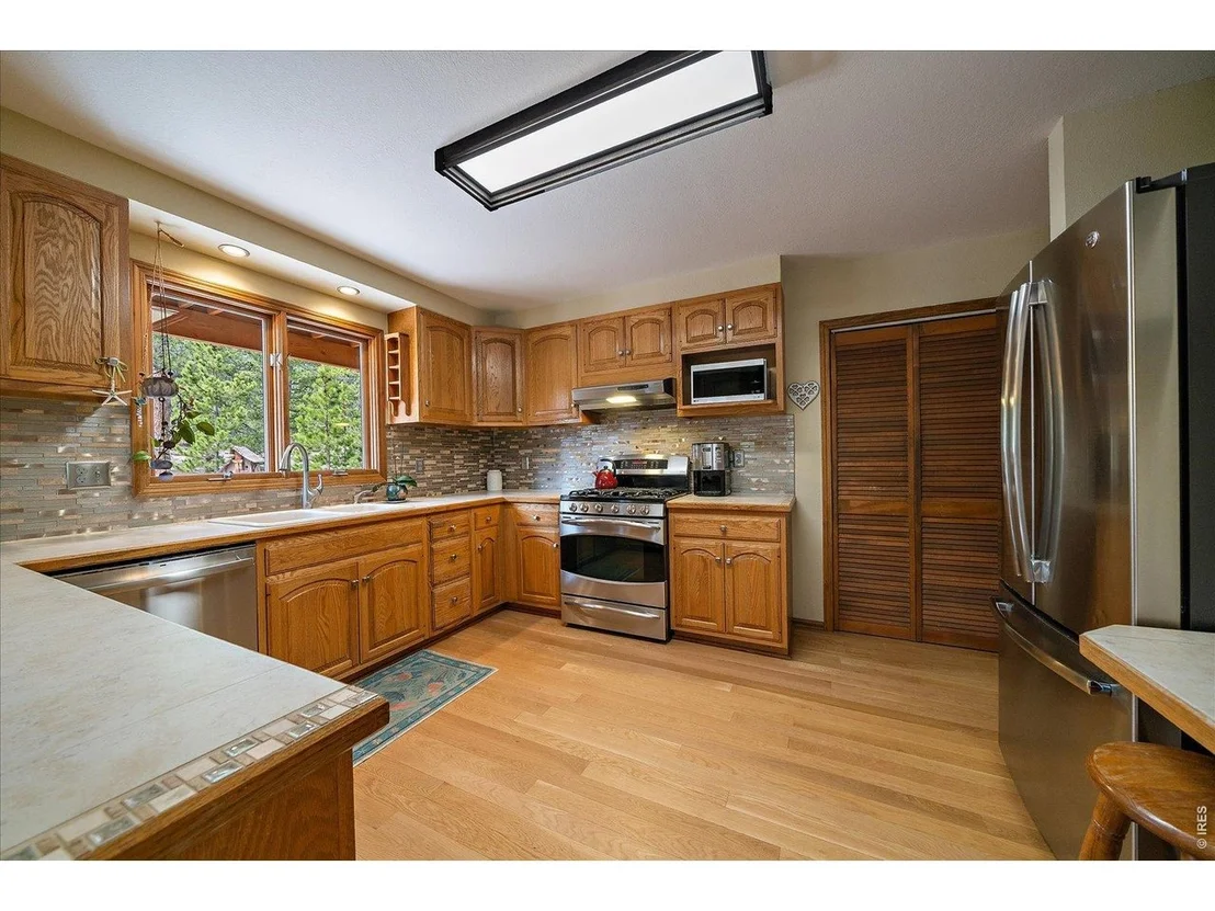 Photo of 902 Rock Lake Rd