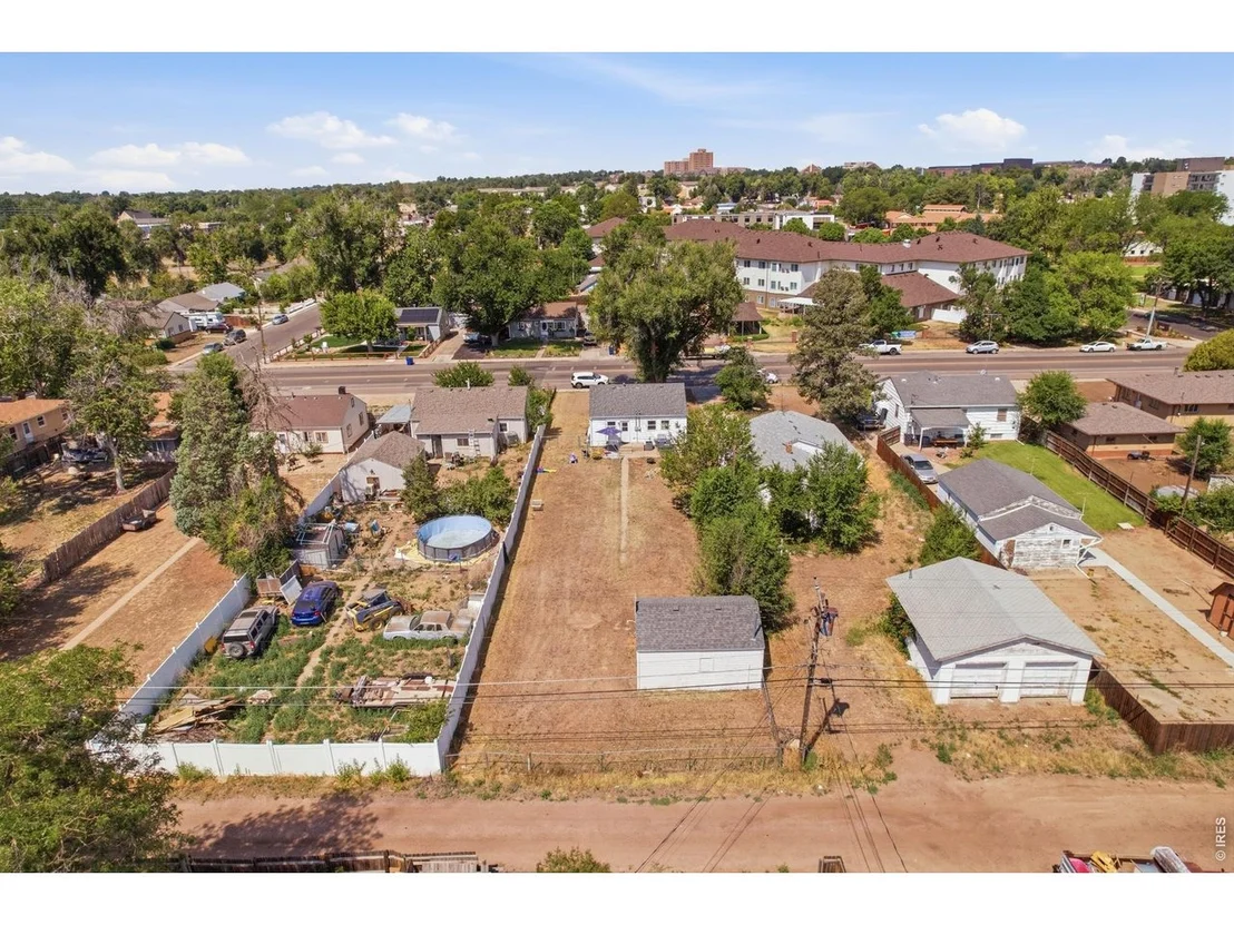Photo of 2316 6th Ave
