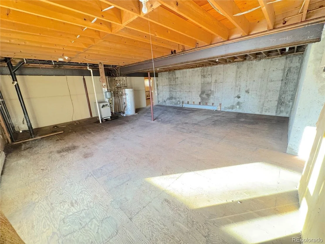 Photo of 6861 Oberon Rd