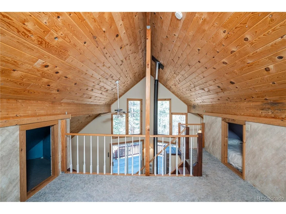 Photo of 643 Spruce Dr