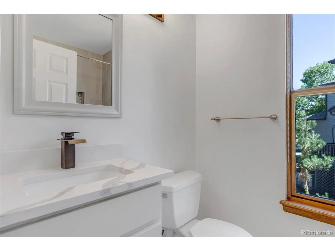 Photo of 9434 Hibiscus Dr