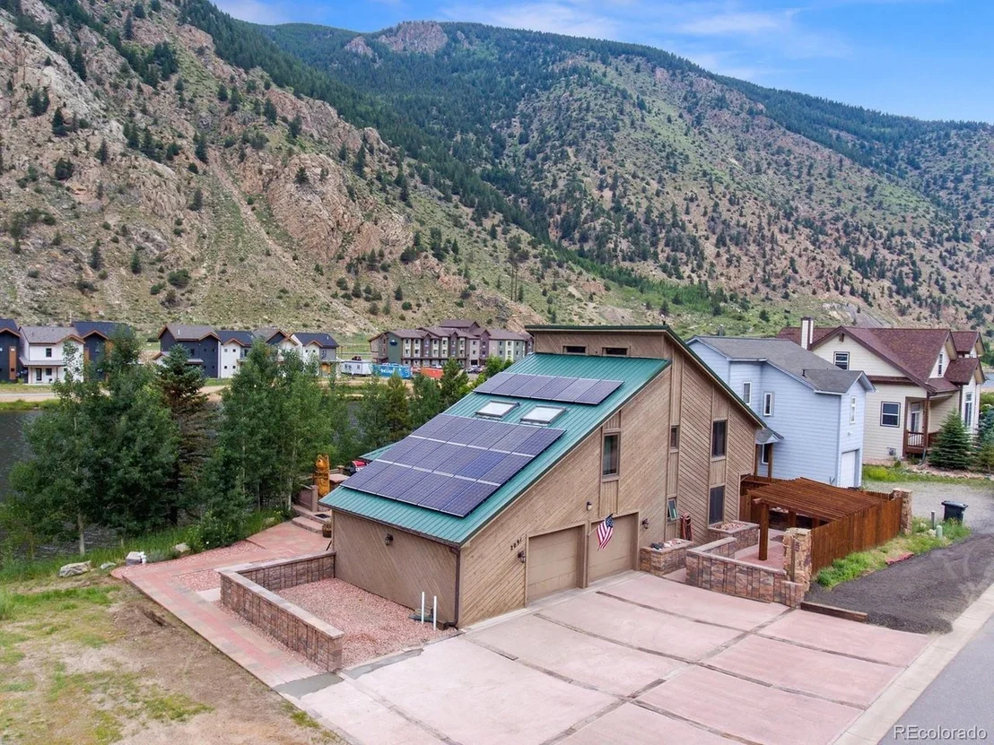 Photo of 2091 Clear Creek Dr