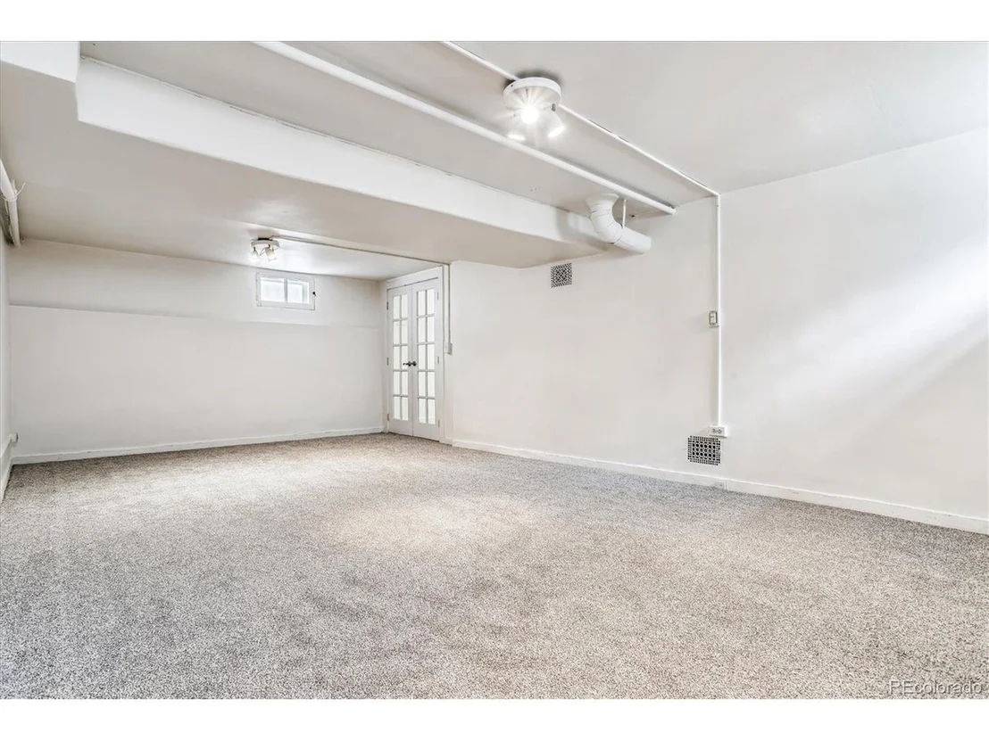 Photo of 740 Jackson St