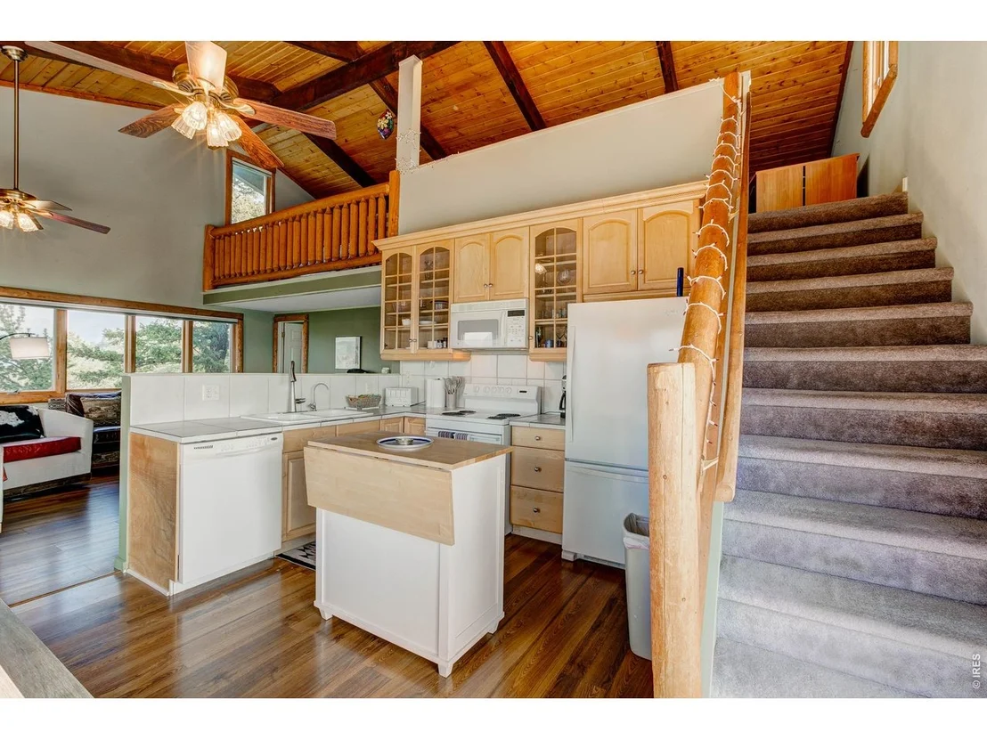 Photo of 301 Pine Tree Dr