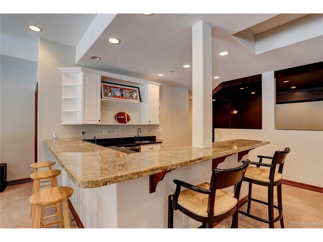 Photo of 6103 Huron Ln