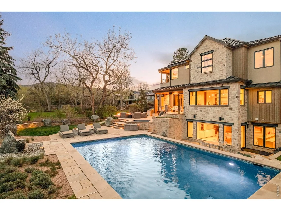 Photo of 2158 Tamarack Ave