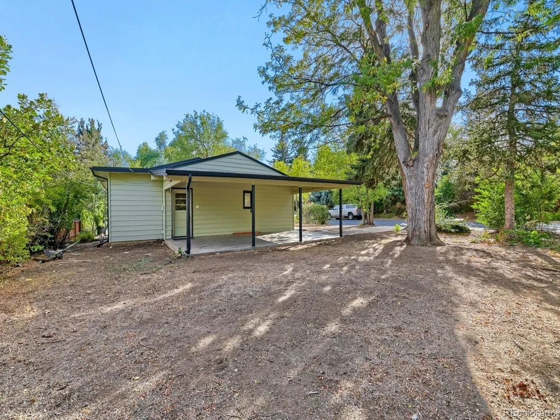 Photo of 1901 Columbine Ave