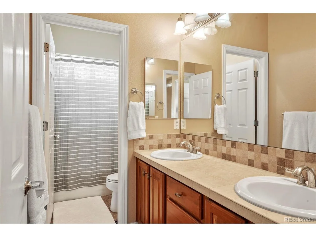 Photo of 11023 Glengate Cir