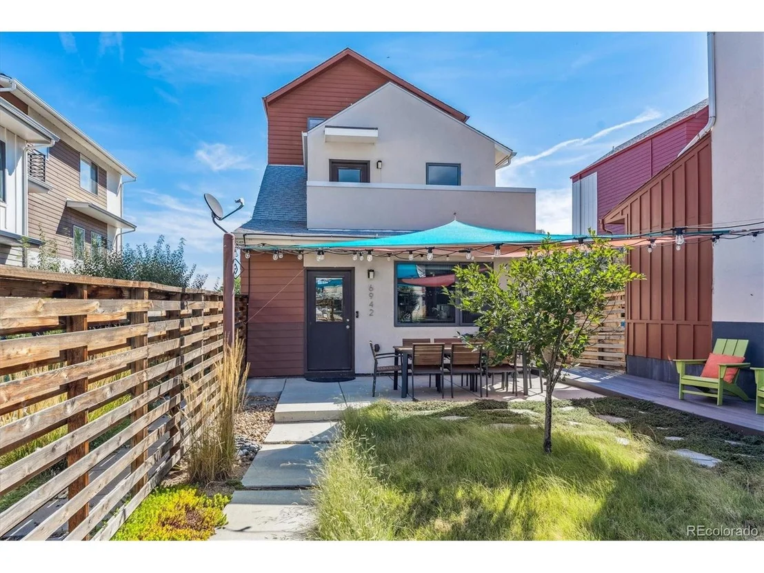Photo of 6942 Juniper Ct