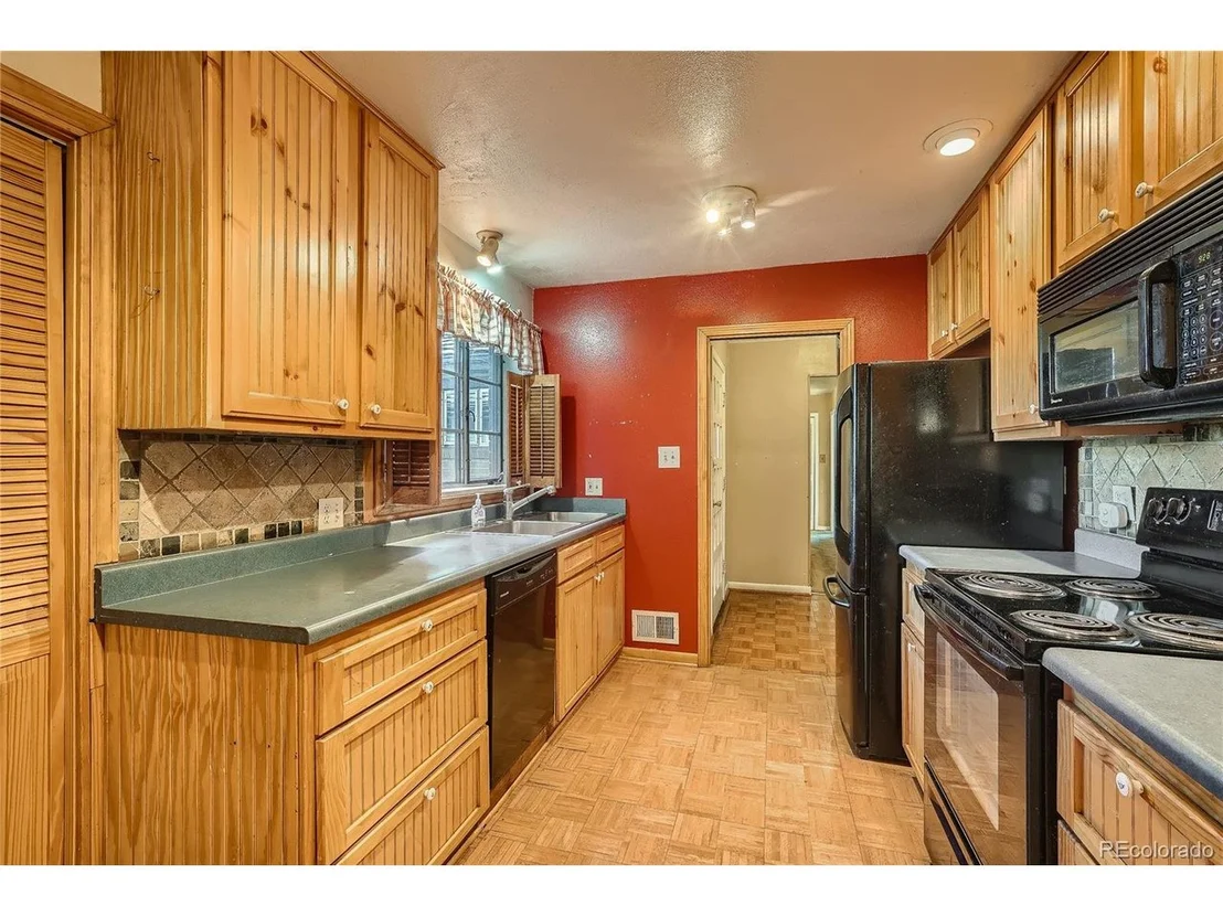 Photo of 342 Brigitte Dr