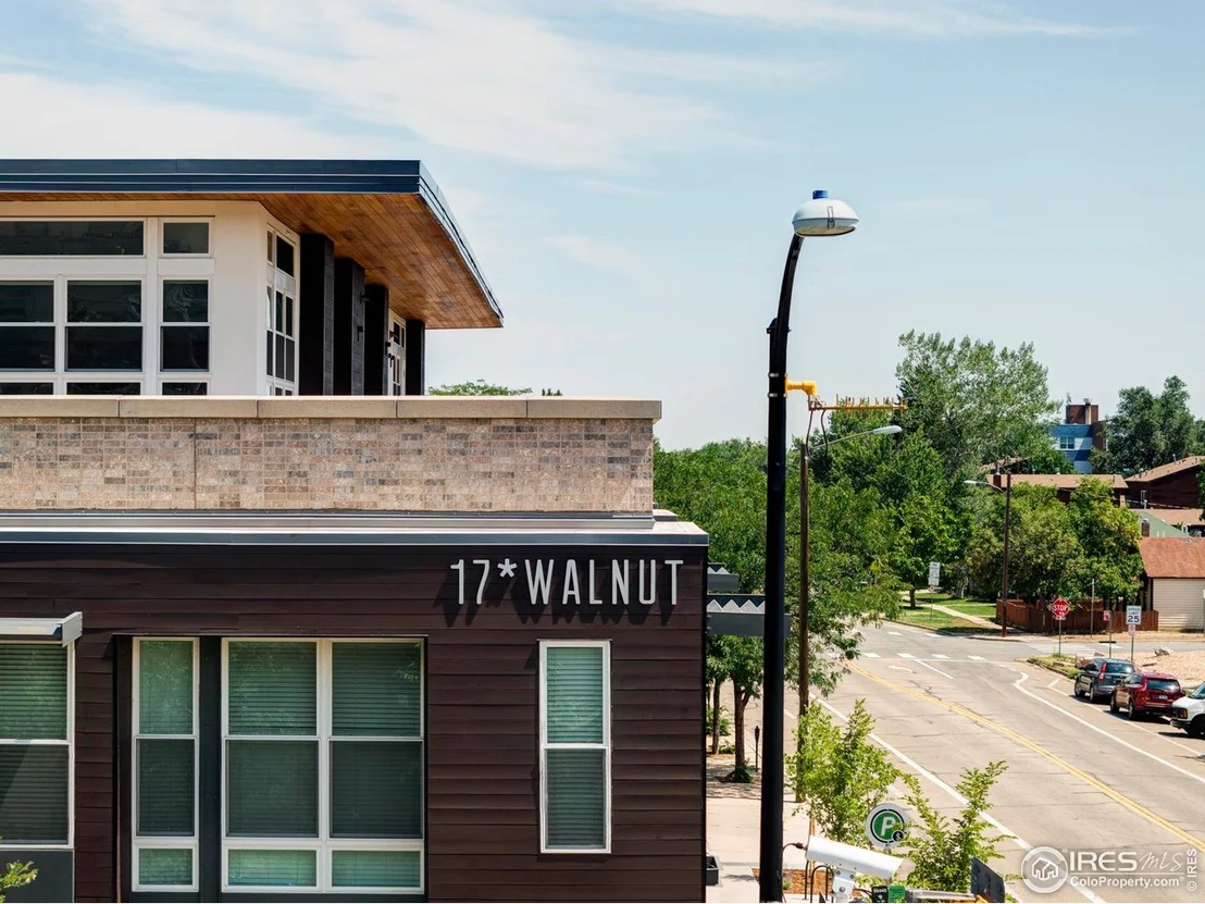 Photo of Unit 304 at 1707 Walnut St