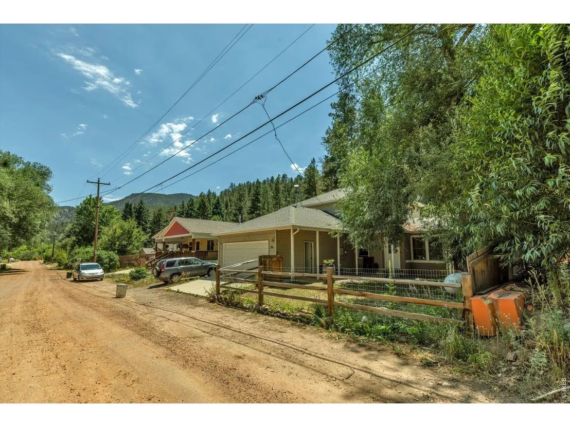 Photo of 35 Main St