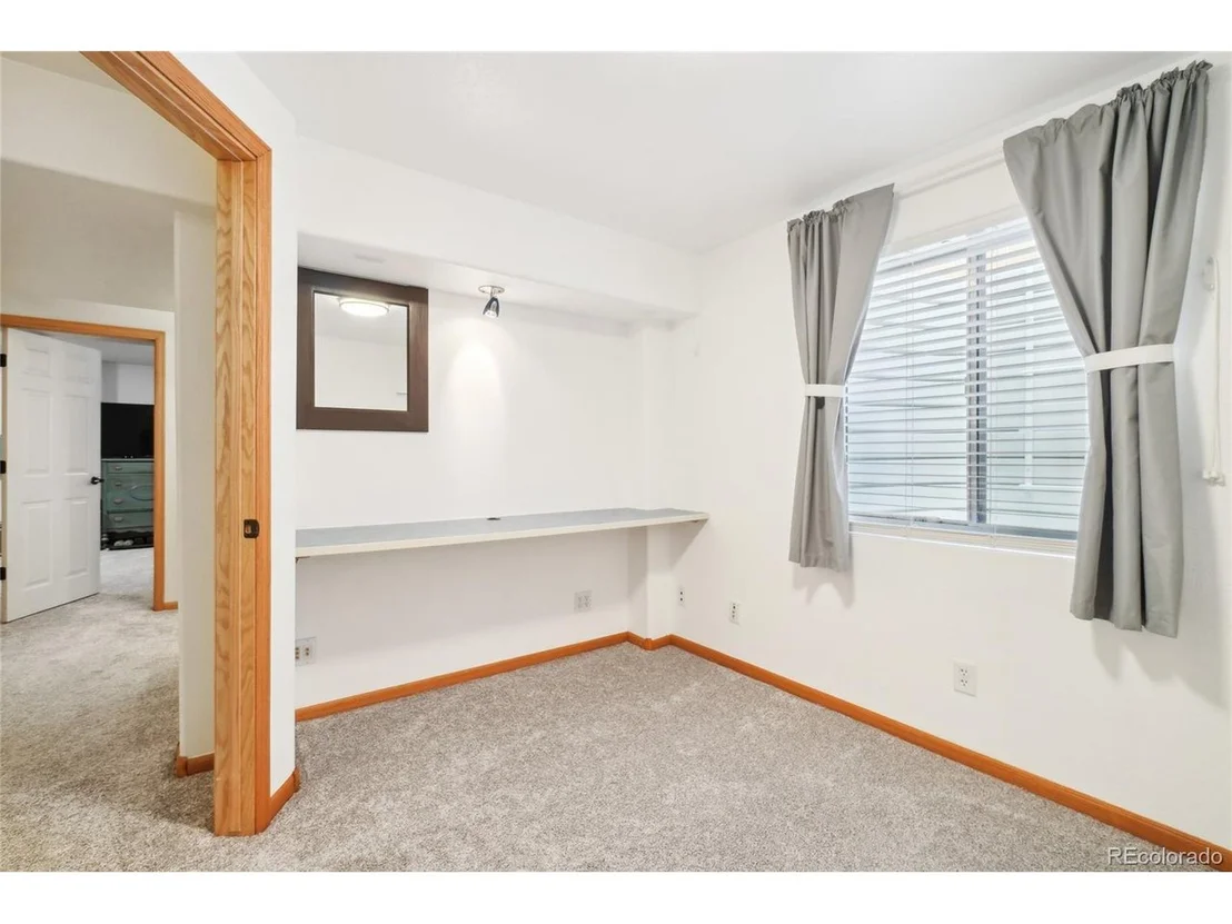 Photo of 556 Barnwood Dr