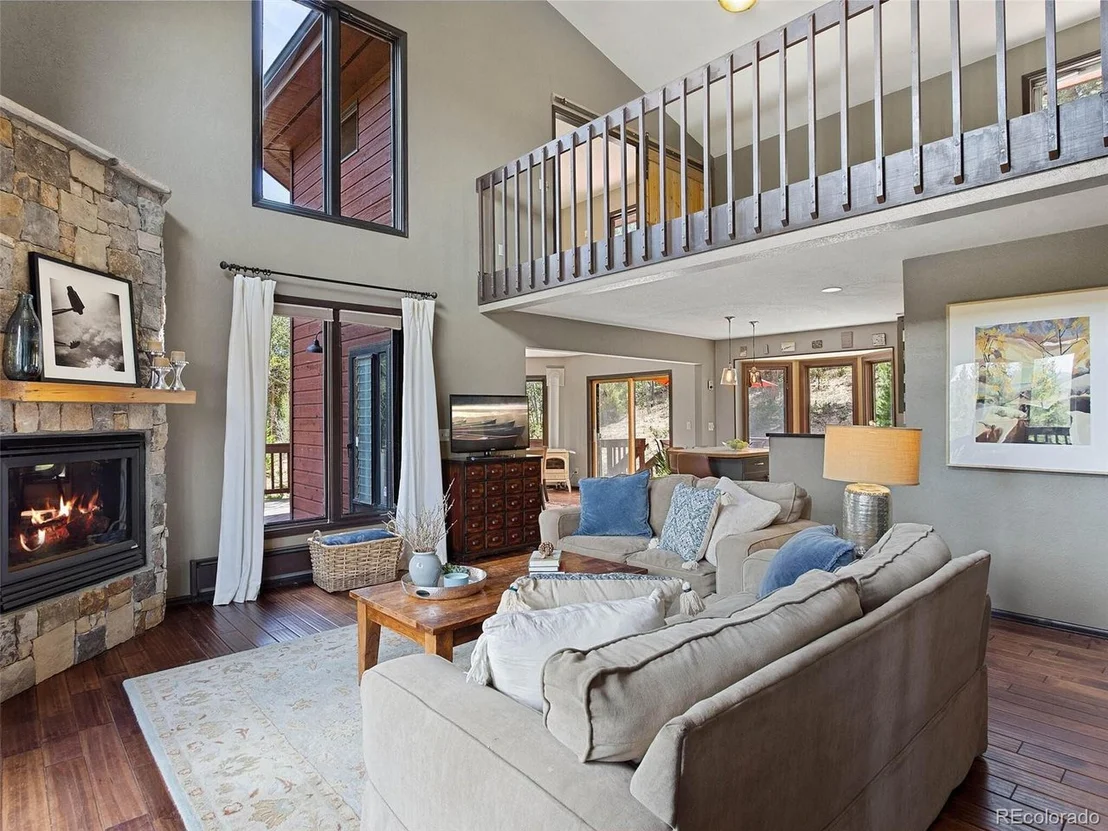 Photo of 400 Golden Dr