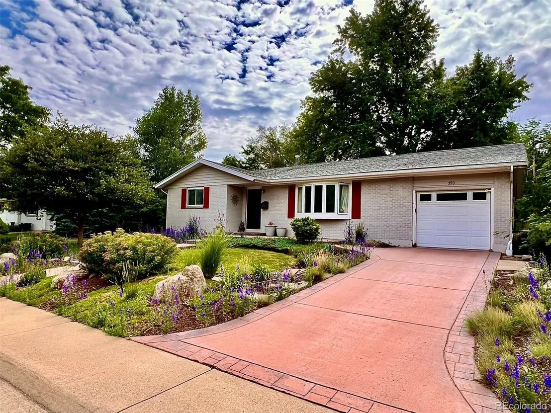 Photo of 350 Auburn St