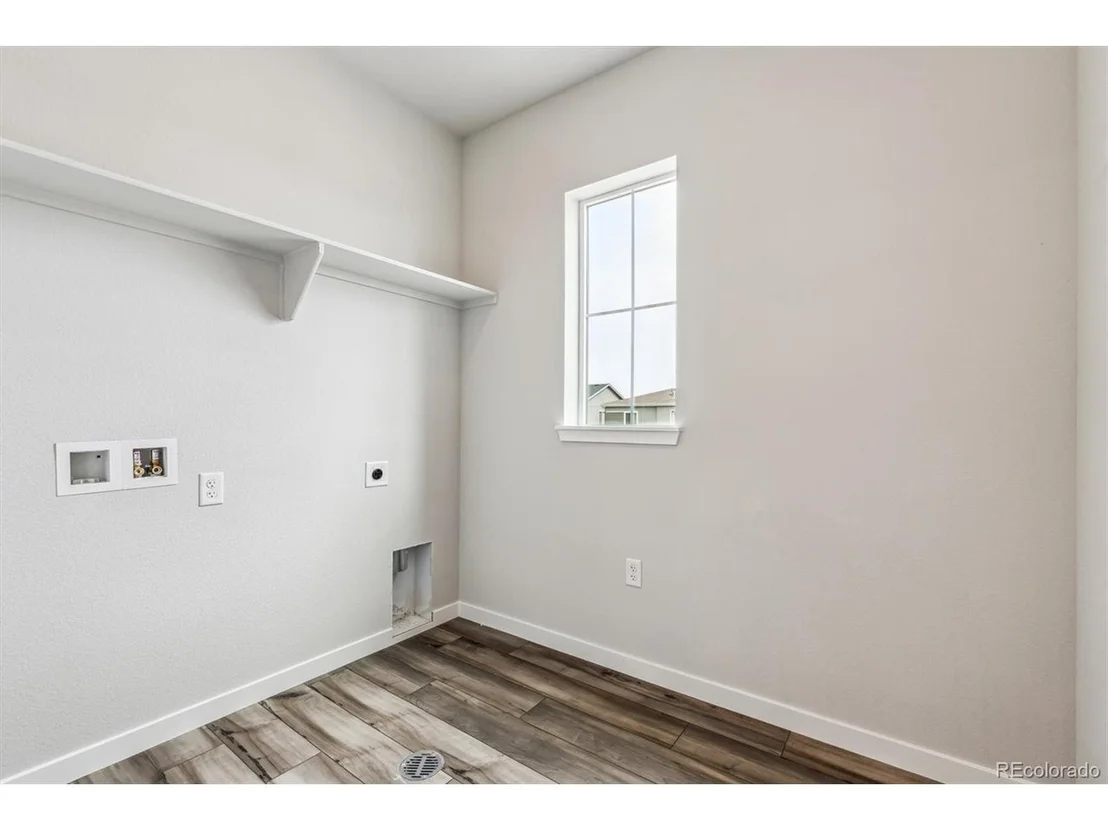 Photo of 2548 Lupton Ln