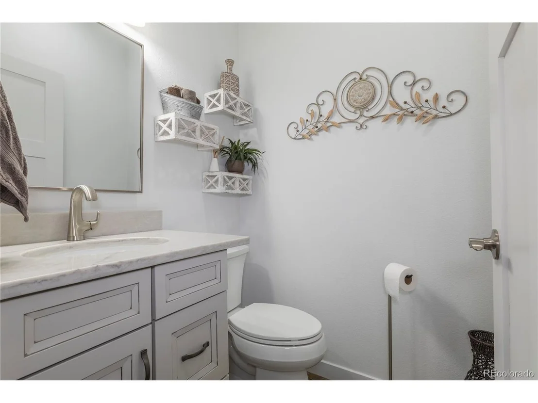 Photo of 6798 Lakeside Cir