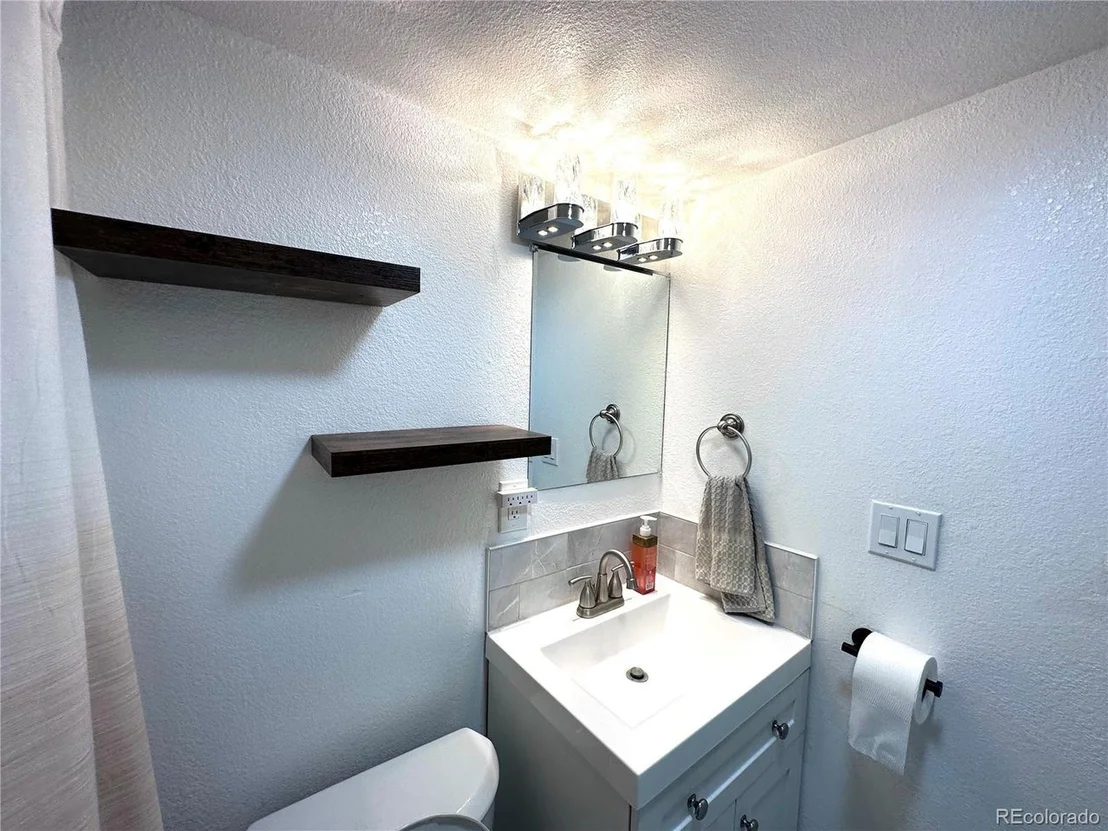 Photo of 8217 Explorador Calle