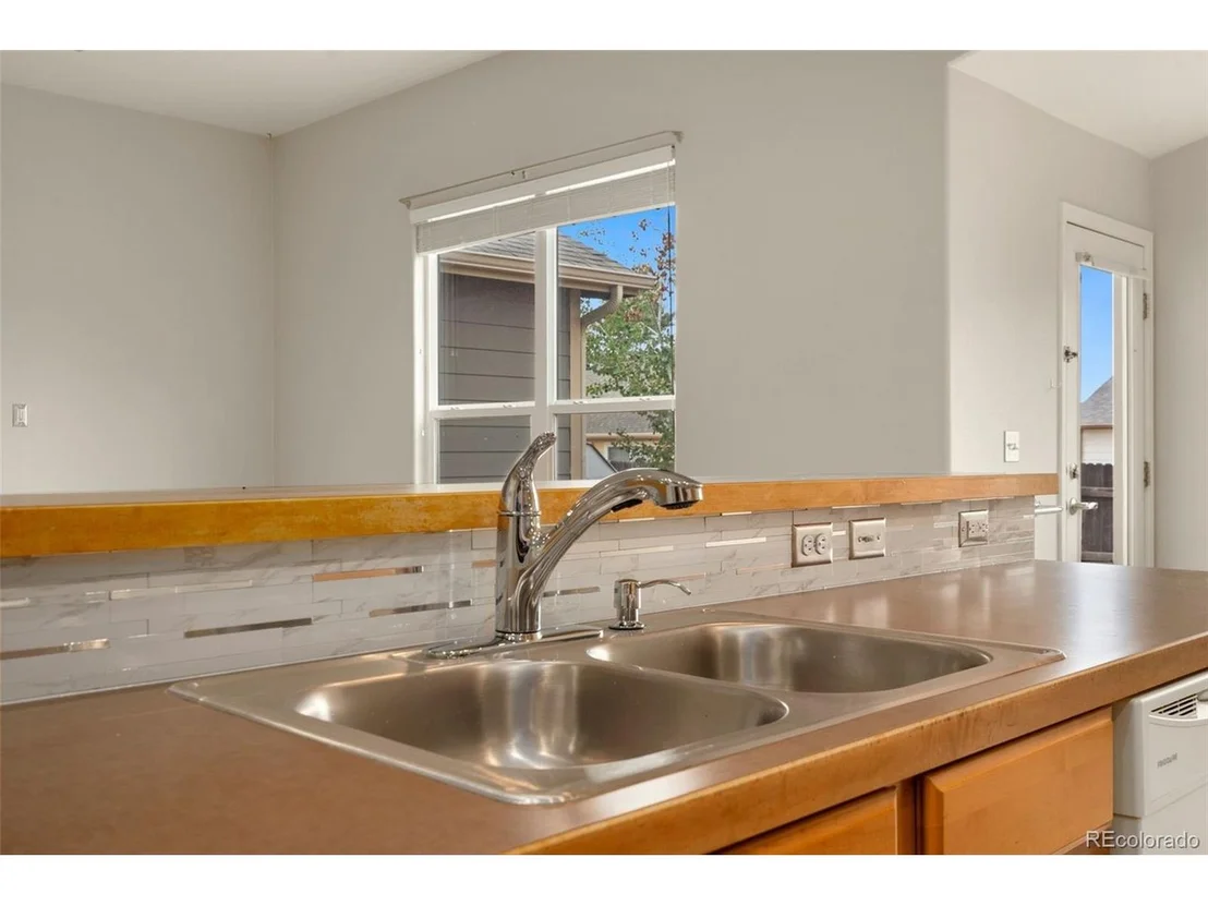Photo of 2933 Alpine Ave