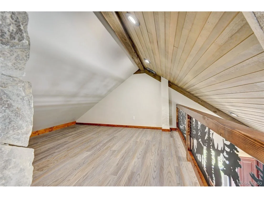 Photo of 632 Aspen Ln