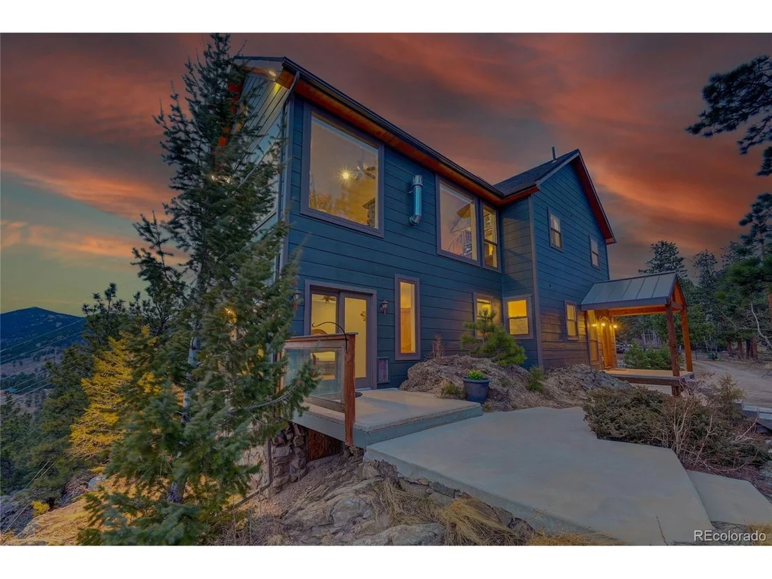 Photo of 632 Aspen Ln