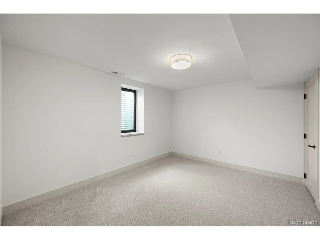 Photo of 230 Seminole Dr